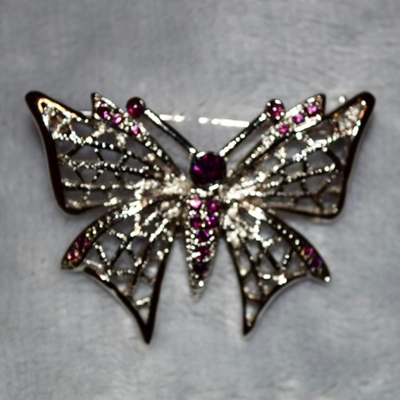 Vintage ~ Rhodium Plated Butterfly with Purple Swarovsky Crystals - Picture 3 of 4